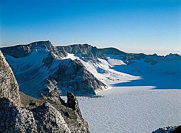 《星际战甲》大型扩展“双衍悖论”跳票至2023年 年底发布“月之猎物”更新